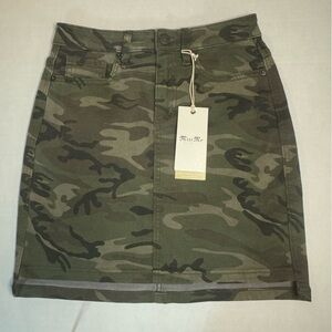 NWT MISS ME DENIM JEAN CAMO SKIRT SIZE 26